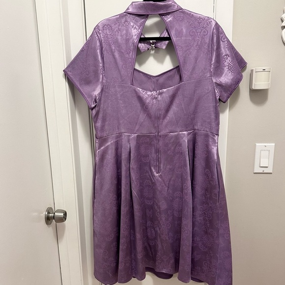 Disney Alice Through The Looking Glass Alice Purple Dress Plus 18 Hot Topic - Picture 4 of 10